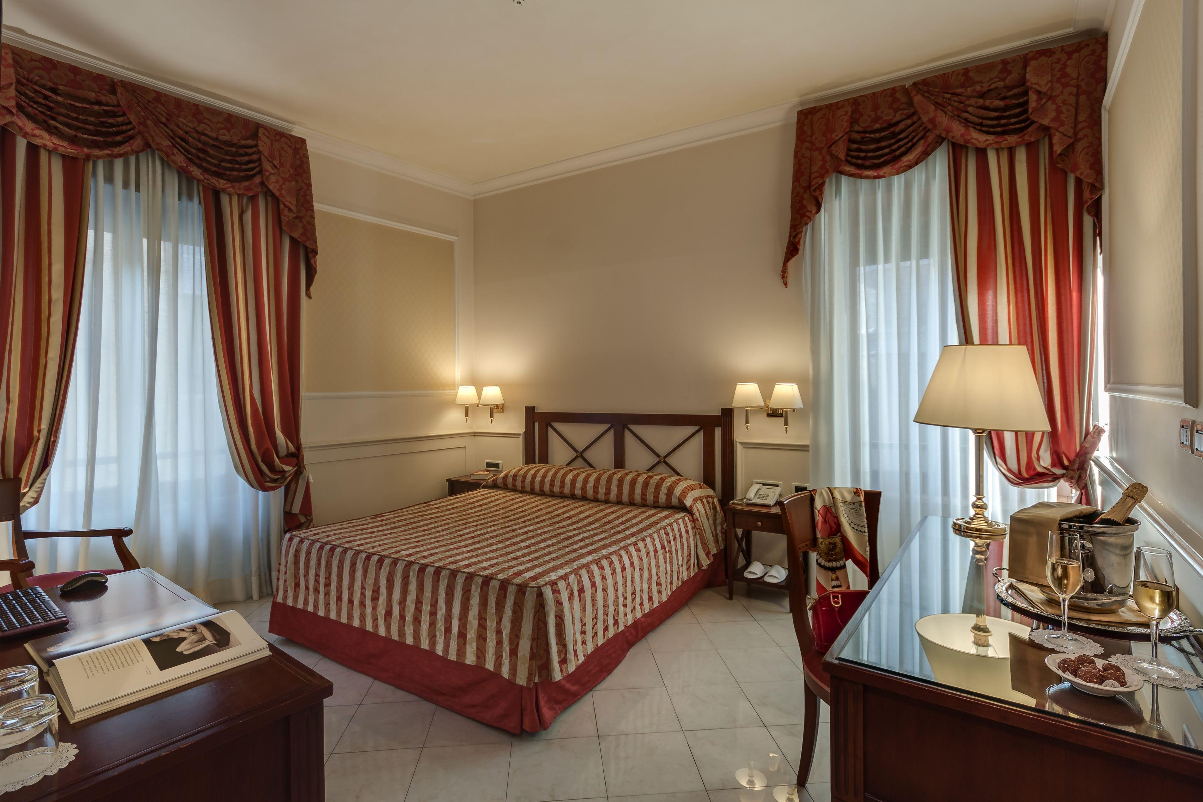 Palazzo Cardinal Cesi — Foto 3